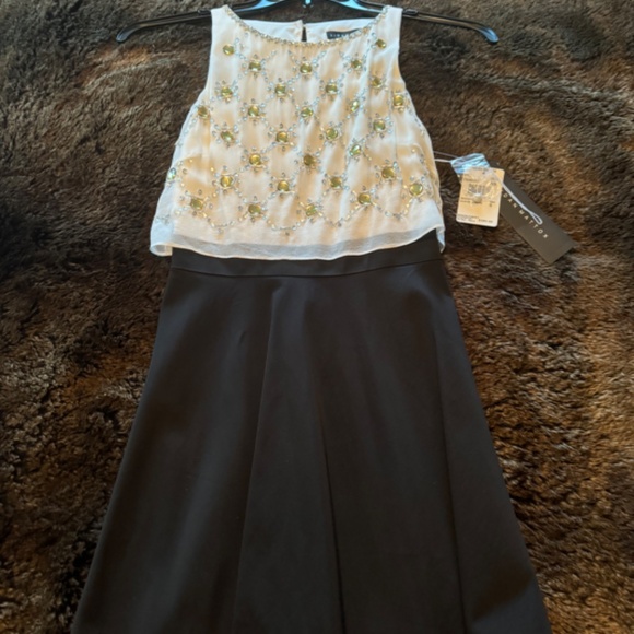 Aidan Mattox Embellished Popover Cocktail Dress White Black Size 0 NWT - Picture 6 of 9